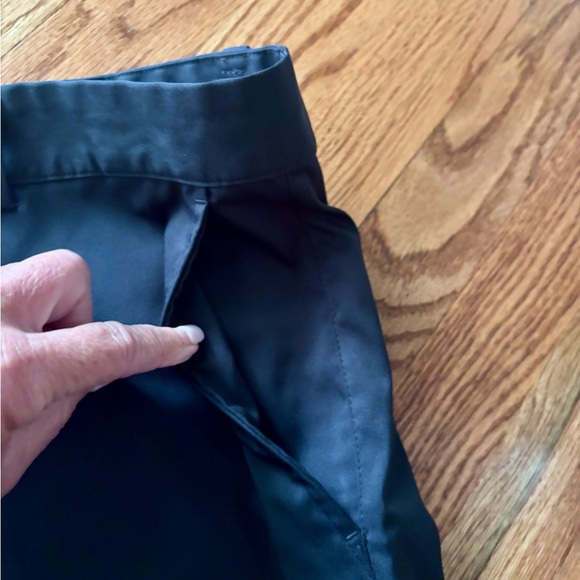 Nike Dri-Fit Golf Performance Black Flat Front Shorts - size 34 - Picture 4 of 8